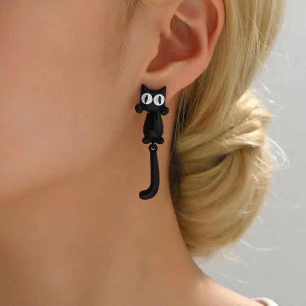 Cute funny black cat big eyes charming cartoon dangle earrings animal lover
